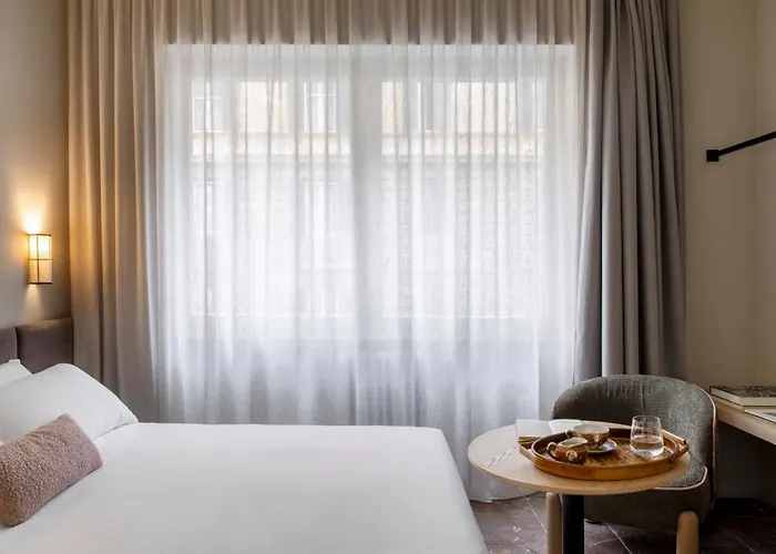 Atel Relais בית הארחה 4*
